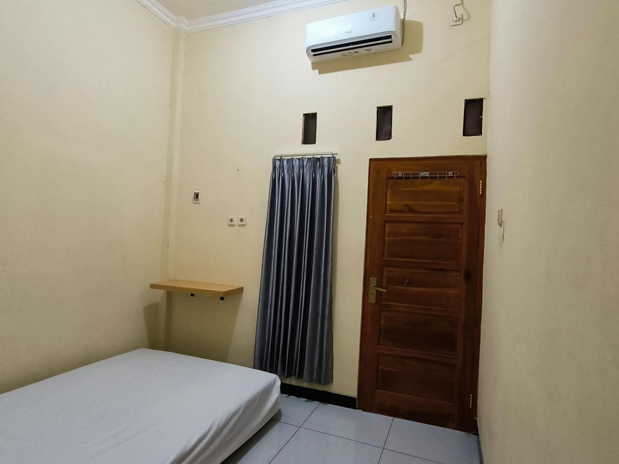 Nn Guesthouse Solo Екстериор снимка