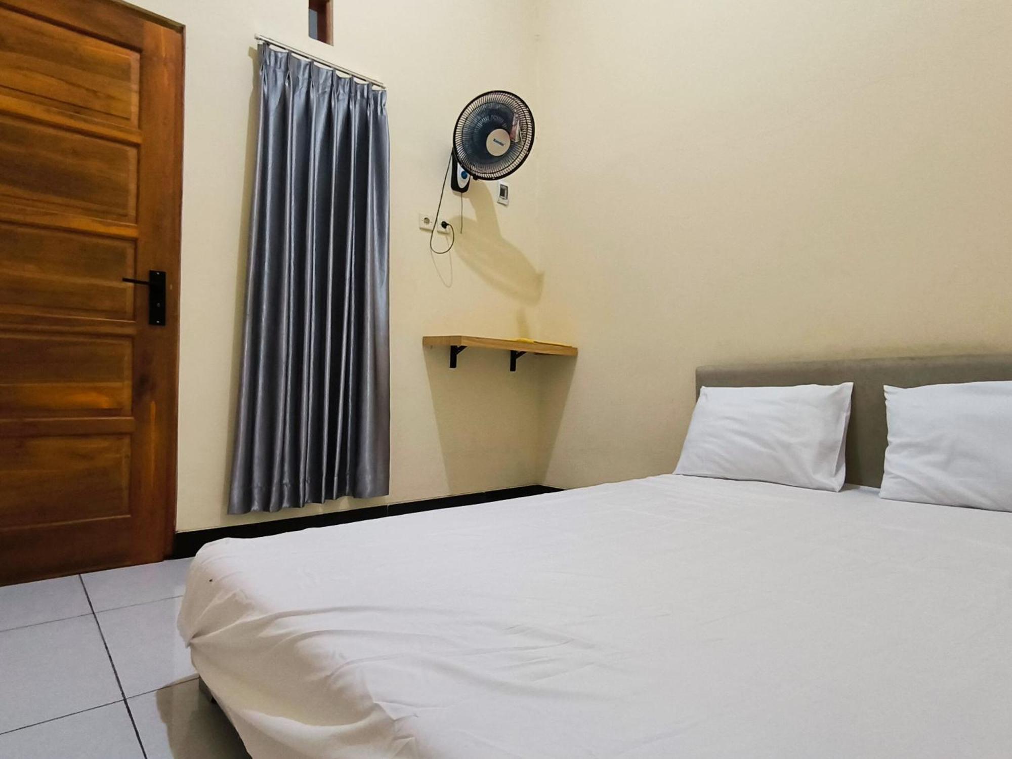 Nn Guesthouse Solo Екстериор снимка